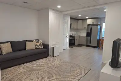 Image de Bright Basement Apt. in Sugar Hill with Full Kitchen