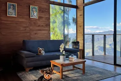 Image de Cabaña de Lujo con Vista de 270° en Medio de la Montaña Colombiana