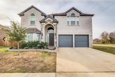 Image de Spacious Luxury Dallas Retreat • Sleeps 8+ • Theater Room - Game-room.