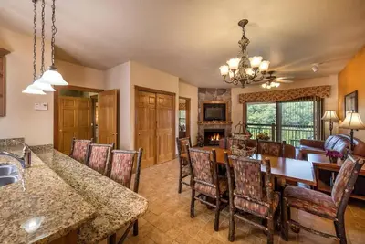 Image de Westgate Woods Branson, Mo\nGated resort truly in the woods.