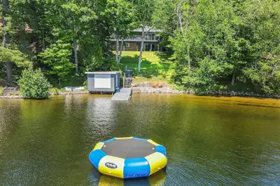 Image de Escape to Comfort: Beachfront Cottage Rentals for You