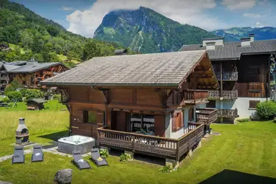 Image de Chalet Timothy - séjour en montagne 12p avec jacuzzi - Ovo Network