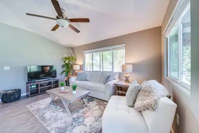 Image de Pahoa House with Lanai, Walk to Ocean!