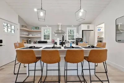 Modern 3-Bed Home 5 min from Downtown Raleigh!