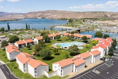 Image de Crescent Bar Condos Unit 143