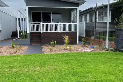 Image de Beautiful cottage located Davistown Central Coast Nsw only 100m to the water