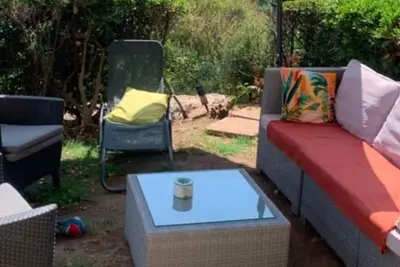 Image de Le jardin de L’Estérel Fh Grand T2  Jardin clôturé Mer. clim. parking. piscines