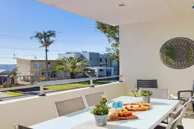 Image de Living the Dream — Stay 3 Pay 2