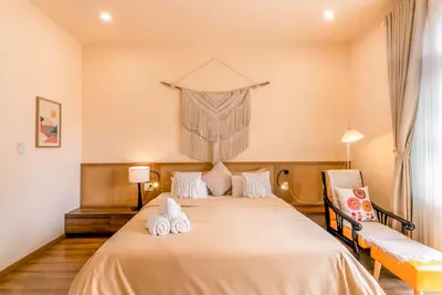 Image de Apartment 2Brs room, jacuzzi, 10 min to Oldtown