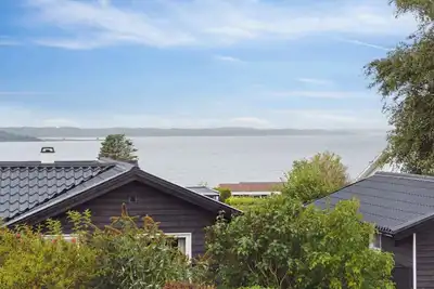 Image de Family-friendly house with a view of the fjord