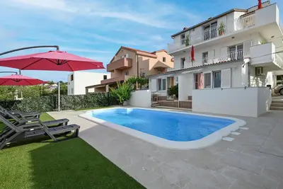 Image de Bel appartement de 2 chambres à Slatine