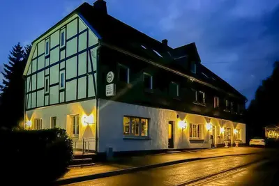 Image de Comfortabel, Ruim Groepshuis Vlakbij Winterberg