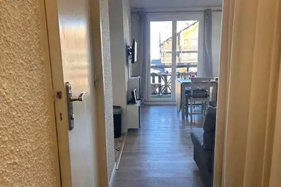 Image de Studio Cabine 4 pers. à Risoul 1850, Accès Direct Pistes, Balcon, Piscine Chauffée l'Été