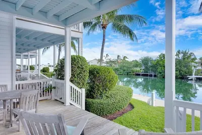 Image de Coral Lagoon Villa 5 With Pool and Wet Slip Rental Option