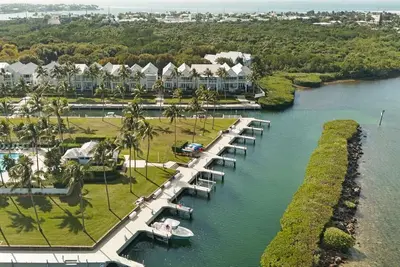 Image de Indigo Reef Resort Waterfront Villa 11 With Boat Dockage, Pool, and Sunset-View