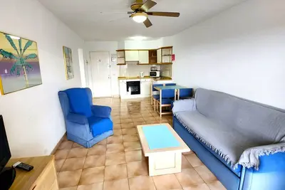 Image de Apartment in Castle Harbour with great views(C104)