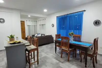 Image de Modern apartment, ocean and mountain views