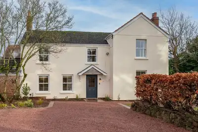 Image de Deer Park Farmhouse - on the lydney park estate that sleeps 6 guests in 3 bedrooms