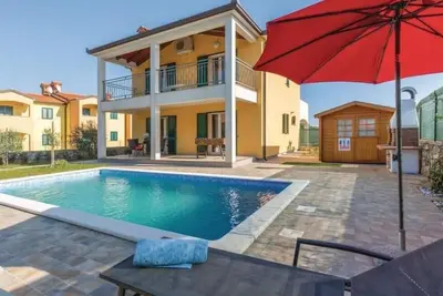Image de Vila Sunce - Charming and quiet 4-star vacation home with pool & barbecue