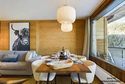 Image de Superbe appartement traversant avec vue Vallée