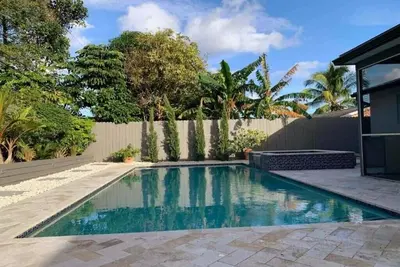 Image de Retreat with  Salt Water Heated Pool & Spa. Xmas & Ny are Available! !