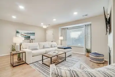 Image de Bright Helen Cottage: Walk to Town!