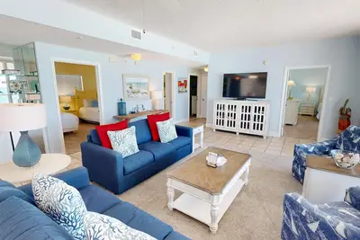 Image de Oceania 607 - 3 Br 3 Ba right on the beach - sleeps 8