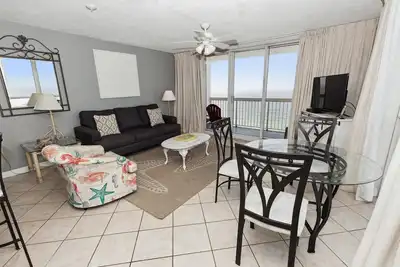 Image de Pelican Beach 1811 is a Gulf front 1 Br that sleeps 6 - amazing views