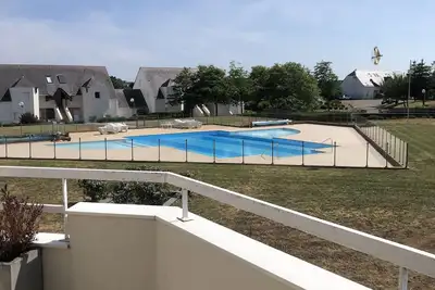 Image de Charmant Duplex à Carnac : Piscine, Plages et Confort au Rendez-vous! 🏖