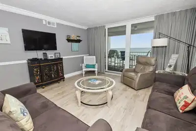 Image de Shoreline Towers 1084 - Beautiful 2 Br with Gulf views and on the beach