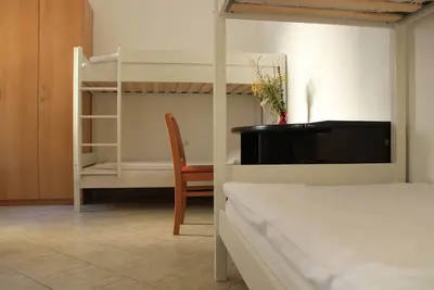Image de Fullhouse private room with shared bathroom