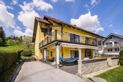 Image de Split three bedroom apartment with terrace