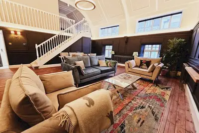 Image de Unique town centre apartment with vaulted ceiling - Pass the Keys