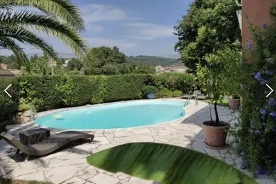 Image de Superbe villa située entre mer et montagne, avec piscine et terrain de pétanque