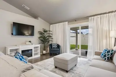 Image de Chic Retreat in Prime Location