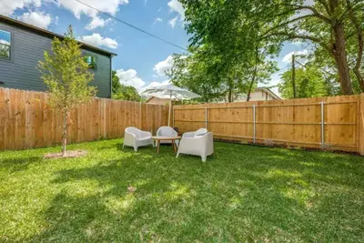 Heated Pool -Deep Ellum Greenville Ave Downtown