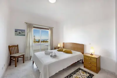 Image de Appartement 'Lagos Ocean View' avec vue sur mer, balcon et Wi-Fi