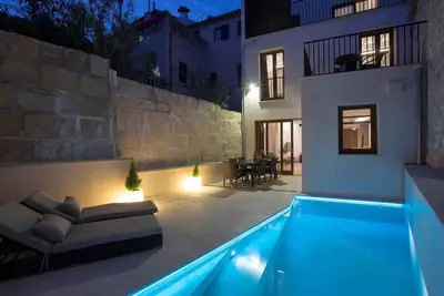 Image de Mesmerizing Mallorca Villa | 4 Bedrooms | Villa Pollensa Feelings | Private Pool & Close to Amenities | Pollensa