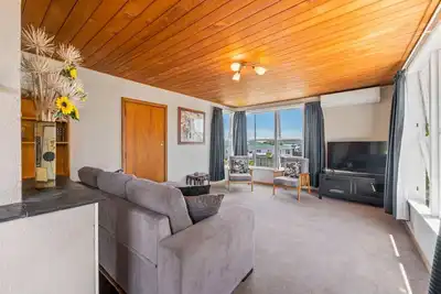 Image de Town Gem with Wi-Fi Taupō, large back yard to run around, short 10 min. stroll to town and lake.