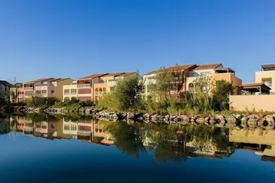 Image de Appartement Confortable avec Terrasse | Piscine