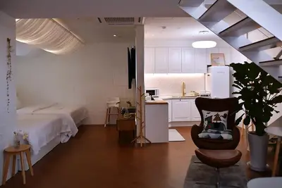 Image de 도심 가든풀빌라 이청정(利淸亭)\n고층 독채스테이, 가족과의 도심여행\n반려동물과의 휴식, 연인과의 추억, 친구들과의 풀파티