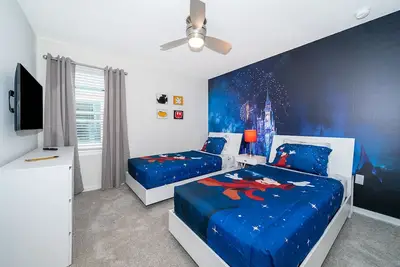 Splendour Villa Solara 6Bed/5Bath/Pool/Jacuzzi/18 Min from Disney