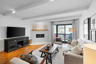 Image de The Mountain View Condo