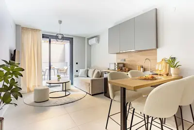 Image de Sanders Tower Centre - Joli duplex 1 chambre avec terrasse