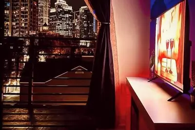 Image de The Crown of My Queen City-Weekly