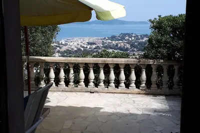 Image de Fewo, Supper Aussicht auf Meer, Cavalaire, gut Eingerichtet, Pool Mitbenutzung