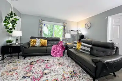Image de Lovely 3bd Apt. K | free parking, great coffee!