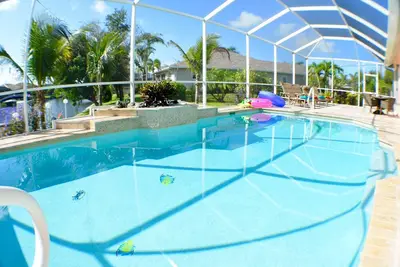 Image de Cape Coral 327 - Quatre Chambres Villa, Couchages 8