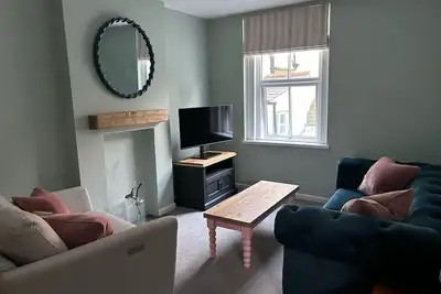 Image de Secret Garden, 34c Clarence Street, family friendly in Dartmouth