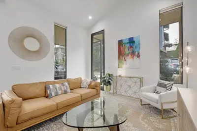 Image de Cozy and Spacious 2bd 2br Sanctuary